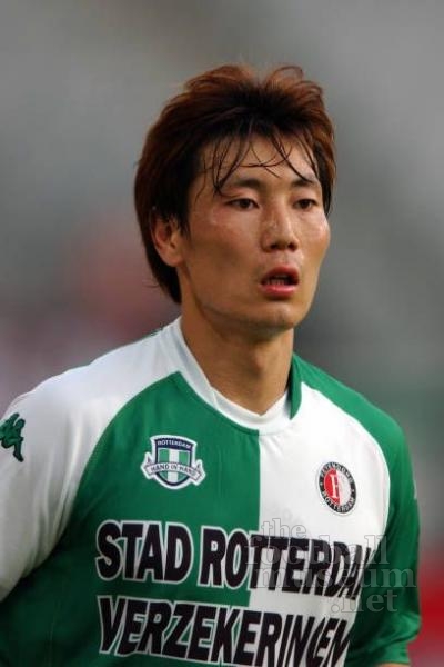 Chong-gug Song  Match Worn Feyenoord Shirt